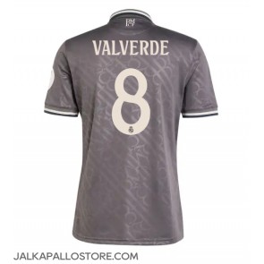 Real Madrid Federico Valverde #8 Kolmaspaita 2024-25 Lyhythihainen